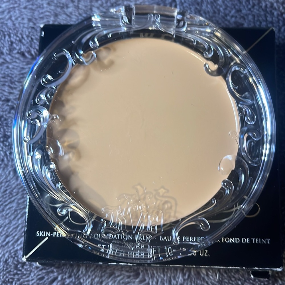 KVD Light 015 Good Apple Lightweight Full-Coverage Cream Foundation Balm - Picture 5 of 7